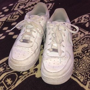 Nike Air Force 1’s white